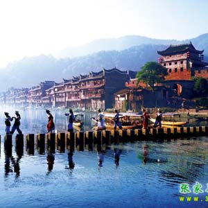 LH線：鳳凰古城、古苗寨神秘湘西一日游！