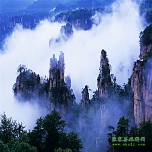 武漢往返：張家界、鳳凰古城、韶山六日游，每周一、周四發(fā)團(tuán)